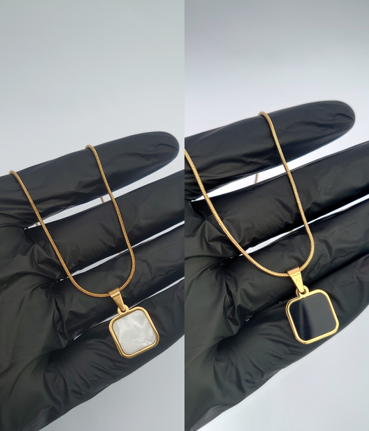 DOUBLE SIDED NECKLACE